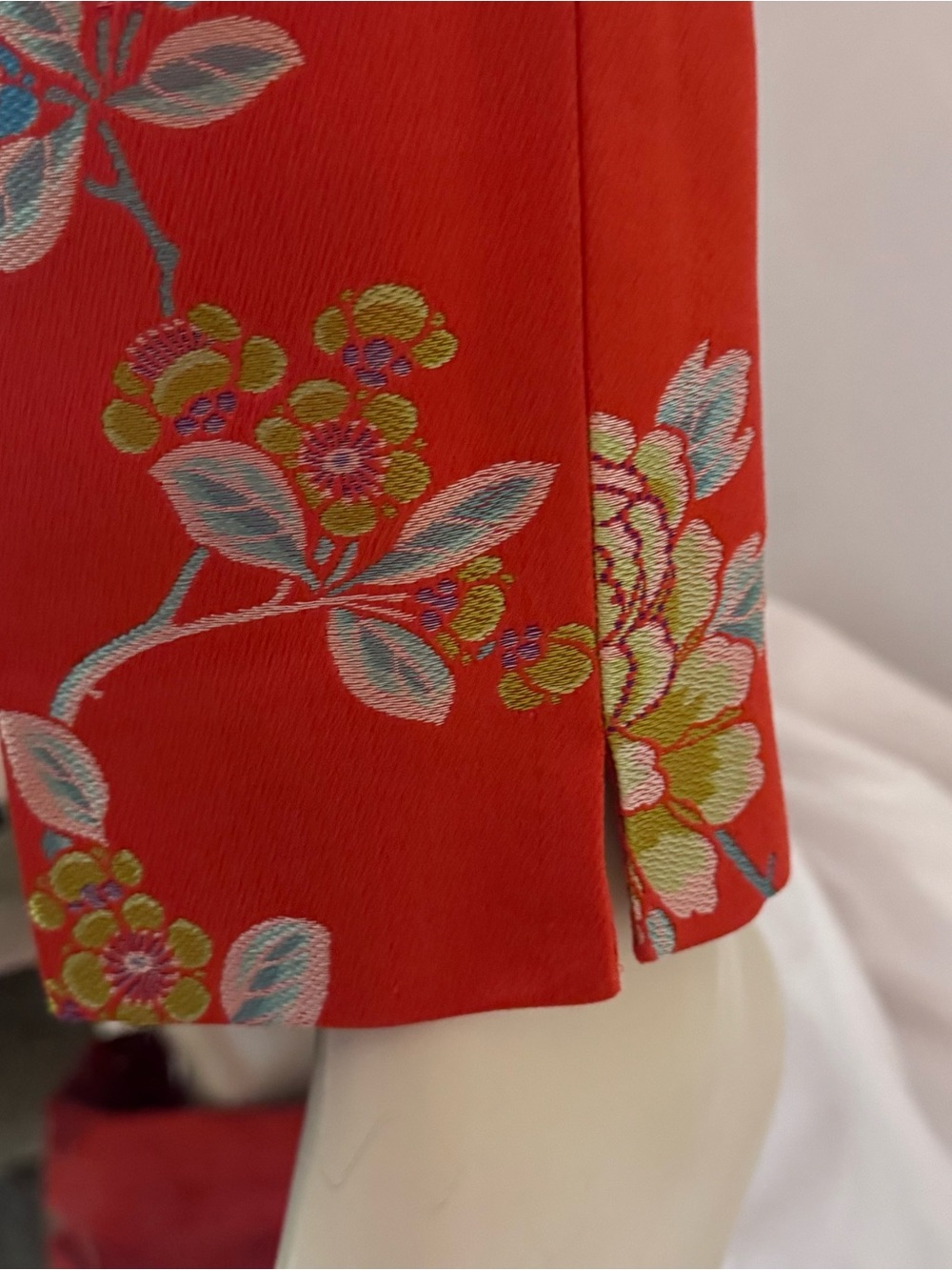 Ralph Lauren Sport: Red Floral Brocade Pants. Size 8-10 - Picture 8 of 16